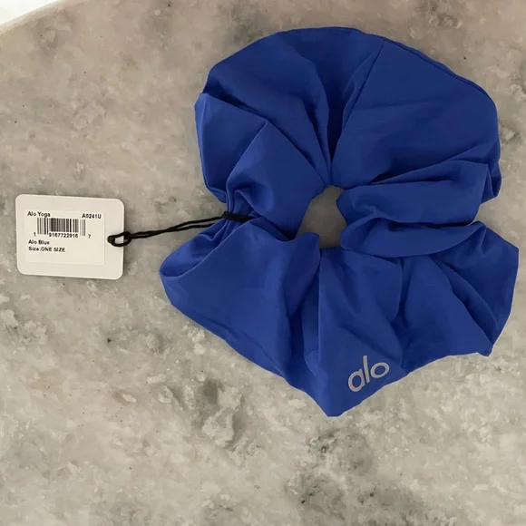 Alo Yoga Airlift Set - Picture 14 of 15